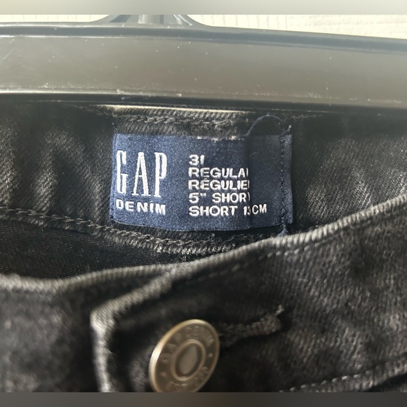 GAP Mid Rise Regular Denim Shorts in True Black - Picture 3 of 4